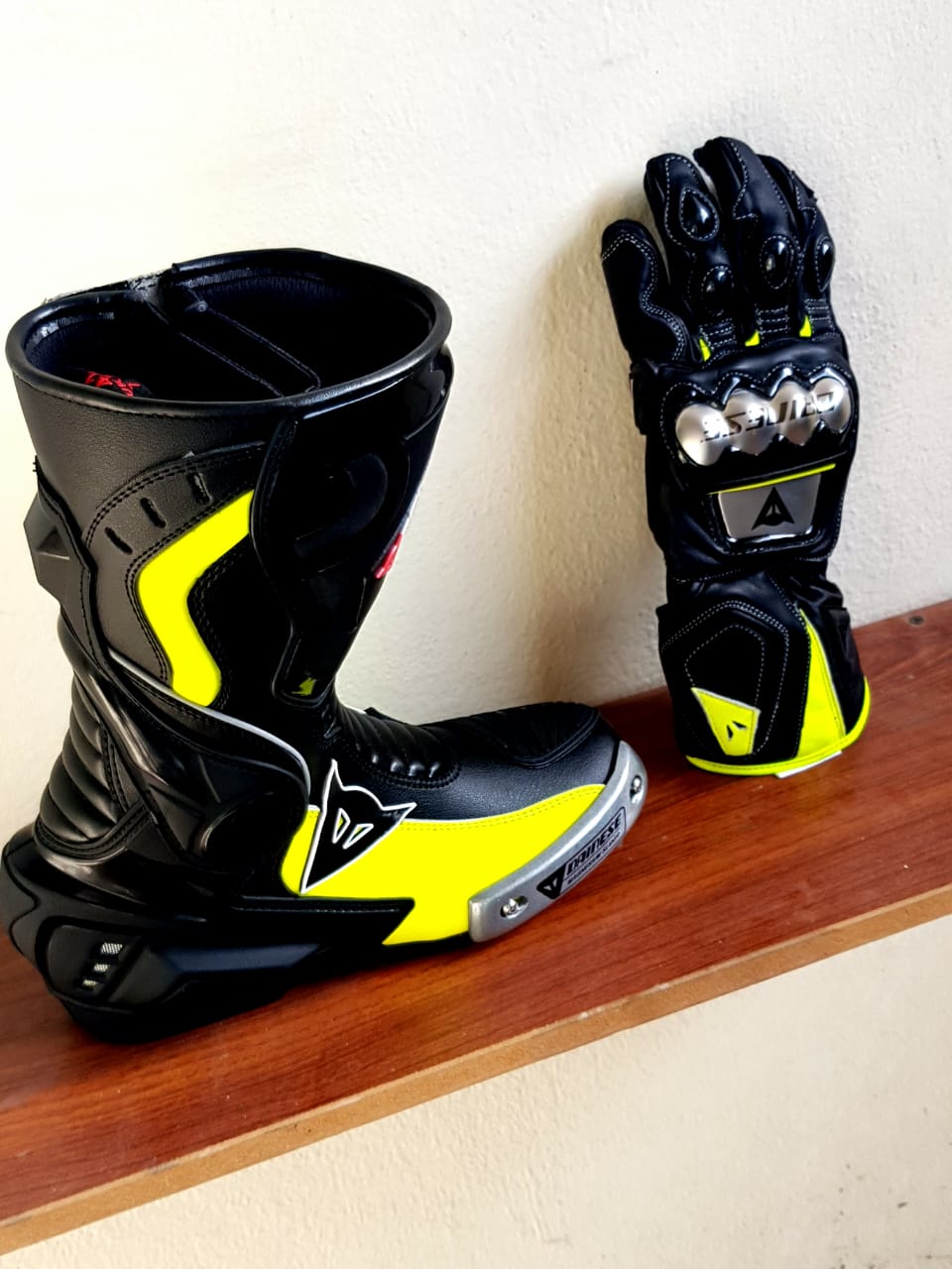 UGG-011 Black Yellow Motorcycle Motorbike Leather Racing Gloves and Shoes