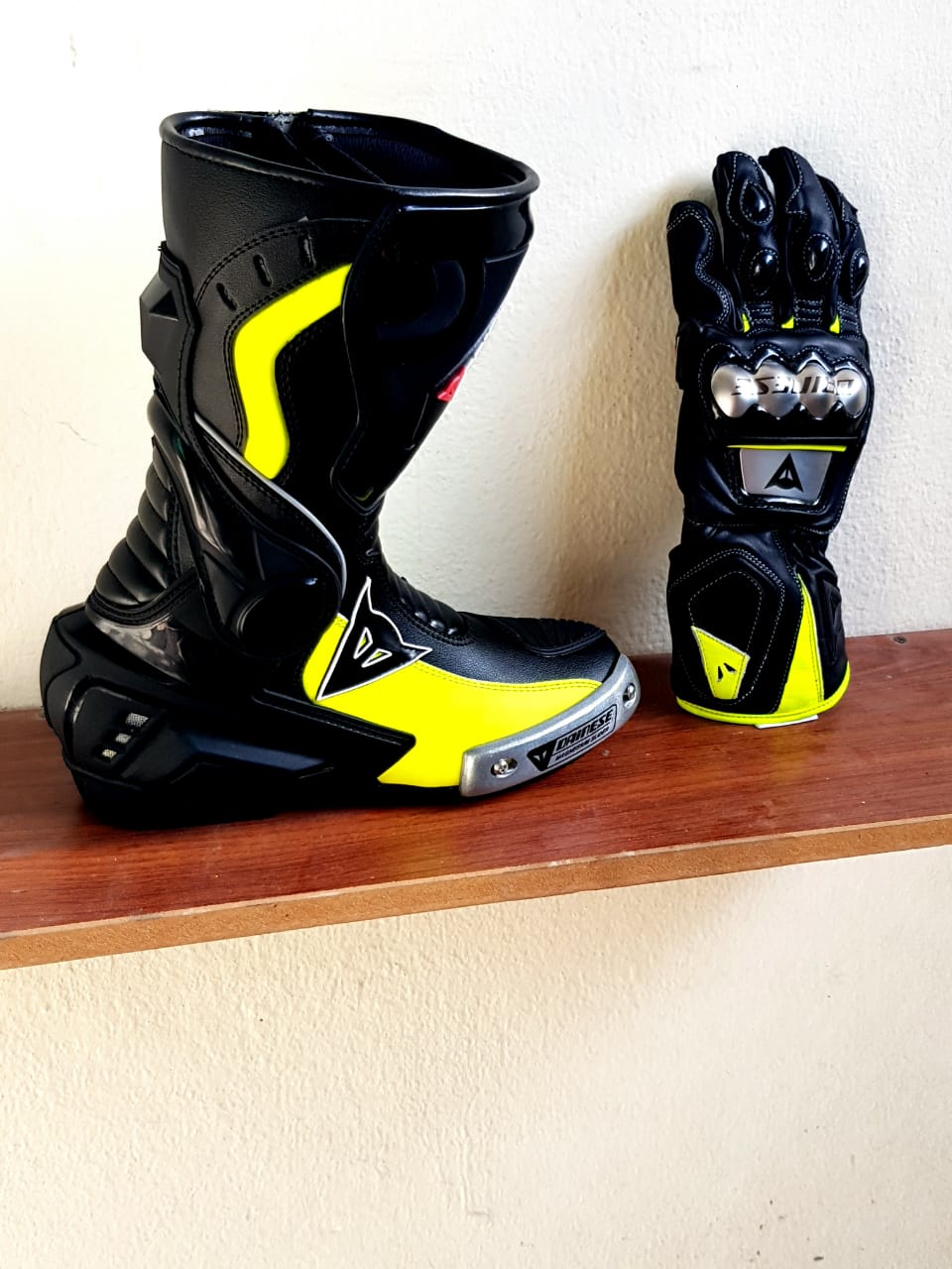 UGG-011 Black Yellow Motorcycle Motorbike Leather Racing Gloves and Shoes