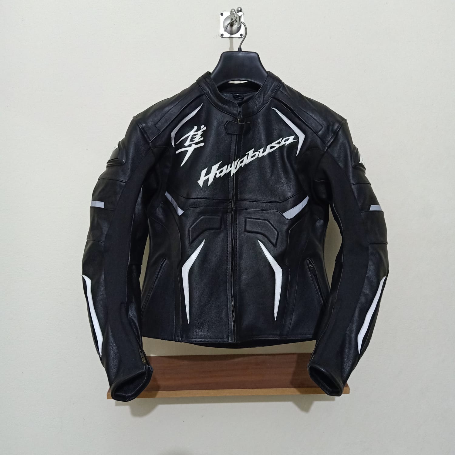Full Black Suzuki Hayabusa Motorcycle Track Racing Motorbike Cowhide Leather Racing Jacket Front