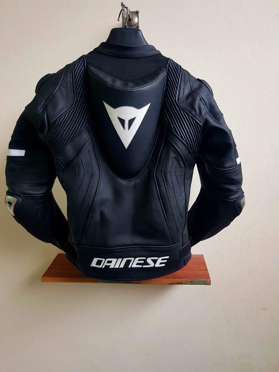 Custom jacket Black White Avro 4 CE Protected Motorcycle Cowhide Leather Racing Jacket Back